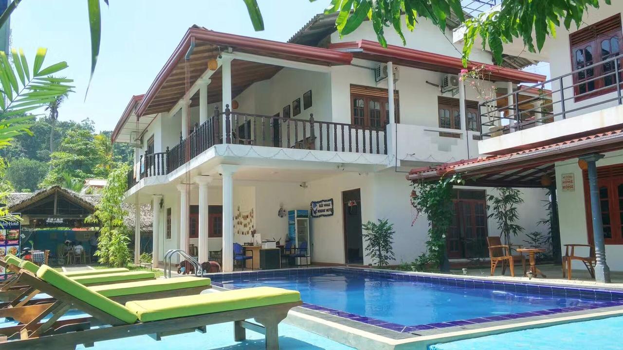Blue Whale Holiday Hotel Mirissa Exteriér fotografie