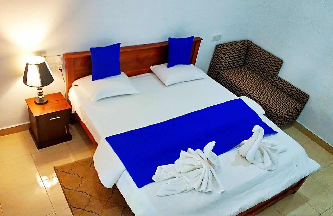 Blue Whale Holiday Hotel Mirissa Exteriér fotografie